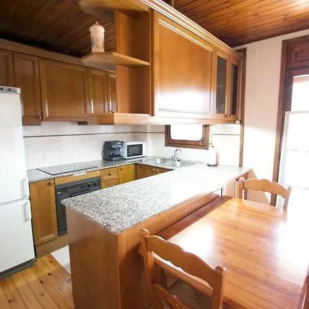 Apartamento La Pleta Apartment *